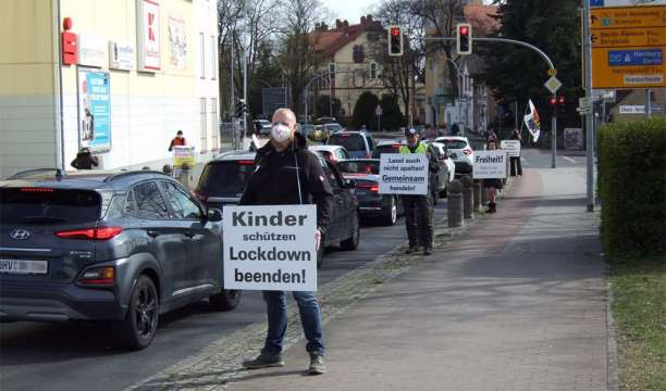 16. April 2021 Schilderaktion in Hohen Neuendorf